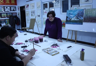 中俄藝術家傳統文化藝術交流活動在黑河成功舉行